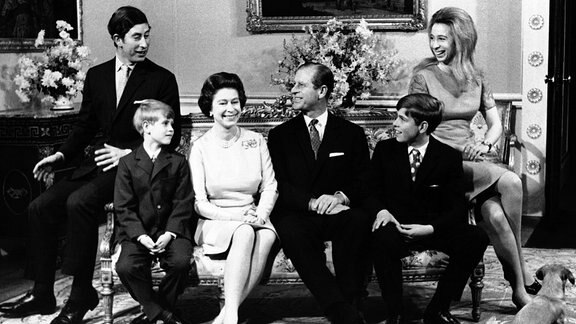 Königin Elizabeth II, Prinz Philip, Prinz Charles, Prinz Edward, Prinz Andrew and Prinzessin Anne