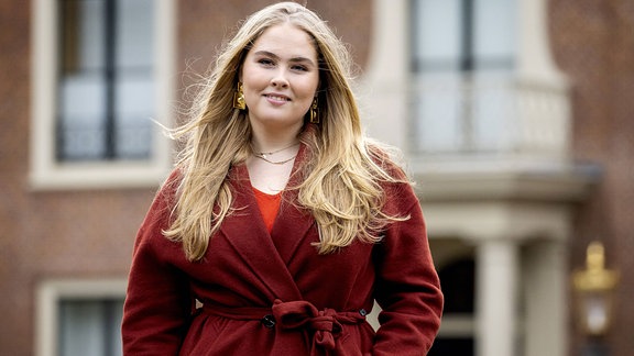 Prinzessin Amalia beim traditionellen Fototermin der königlichen Familie im Palast Huis ten Bosch. 