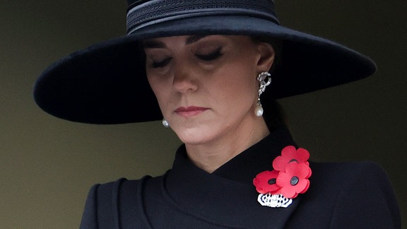 Kate, Prinzessin von Wales, nimmt am Sonntag, den 13. November 2022, an der Remembrance Sunday-Zeremonie im Cenotaph in Whitehall in London teil.