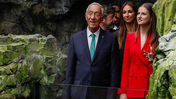 Die spanische Kronprinzessin von Asturien Leonor besucht in Begleitung des portugiesischen Präsidenten Marcelo Rebelo de Sousa das Ozeanarium von Lissabon während ihres ersten offiziellen Besuchs in Portugal in Lissabon.