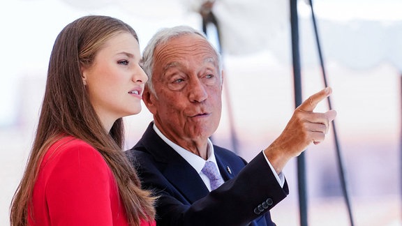 Prinzessin Leonor besucht Lissabon Kronprinzessin Leonor nimmt am 12. Juli 2024 in Lissabon, Portugal, an den Hymnen, Ehrungen und Überprüfungen der Truppen sowie der Verleihung des Großkreuzes des Ordens Christi mit Marcelo Rebelo de Sousa, Präsident von Portugal, im Belem-Palast teil.