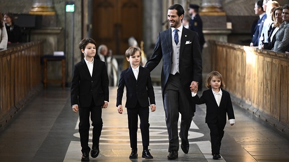 Prinz Carl Philip (SE), Prinz Alexander (SE), Prinz Gabriel (SE), Prinz Julian (SE), beim Dankgottesdienst