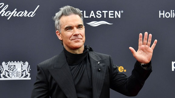 Robbie Williams bei der 76. Bambi-Verleihung auf dem roten Teppich
