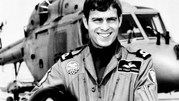 Prinz Andrew, der am 19. September 1983 der 702 Naval Air Squadron in Portland, Dorset, beitritt