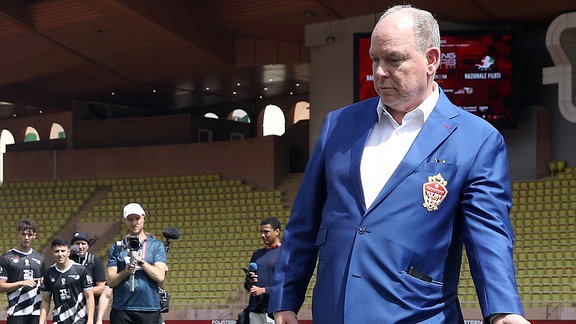 Fürst Albert II von Monaco (MC), beim "Racing Stars Football Cup 2025"-Benefizfussballspiel im Stade Louis II in Monaco-Ville