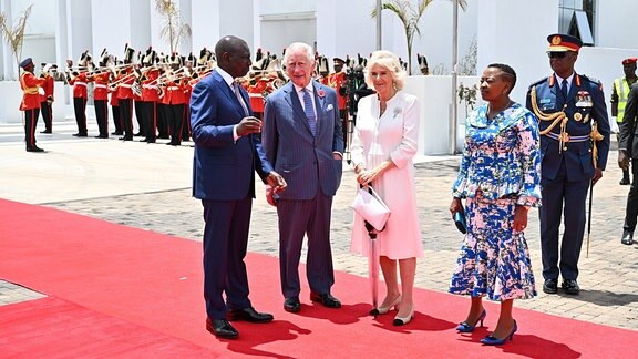 König Charles III. und Königin Camilla mit William Ruto und First Lady