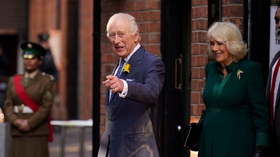 Der britische König Charles III. und Königin Camilla