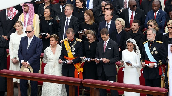 Royals und andere, internationale Amtsträger bei der Amtseinführung von Papst Leo XIV.