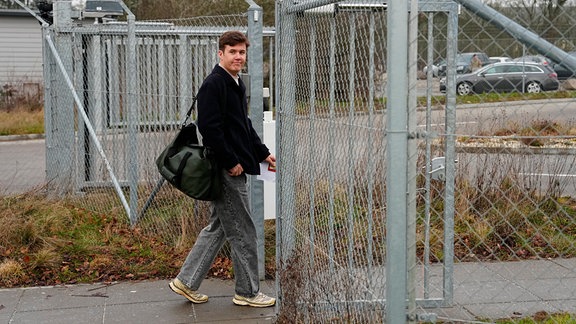 Dänemarks Kronprinz Christian kommt zu seinem Dienstantritt im Gardehusarregimentet in der Antvorskov Kaserne an.