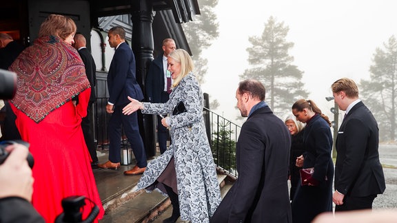 Kronprinz Haakon (NO), Kronprinzessin Mette-Marit (NO), Prinzessin Ingrid Alexandra (NO), Prinz Sverre Magnus (NO), beim Weihnachtsgottesdienst in der Holmenkollen Kapelle in Oslo, Norwegen, 25. Dezember 2024.
