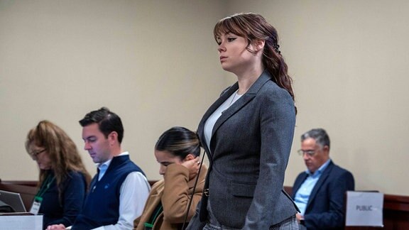 Hannah Gutierrez-Reed im Gerichtssal (22. Februar 2024)