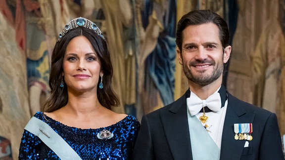 Portrait von Prinzessin Sofia und Prinz Carl Philip von Schweden bei einer feierlichen Veranstaltung