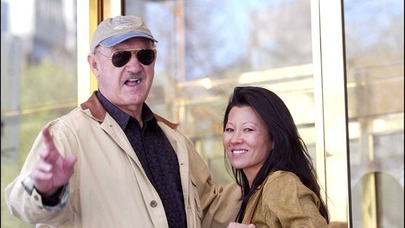 Schauspieler Gene Hackman und seine Frau Betsy Arakawa