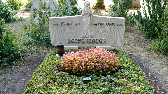 Familiengrab der Eltern von Franz Beckenbauer 