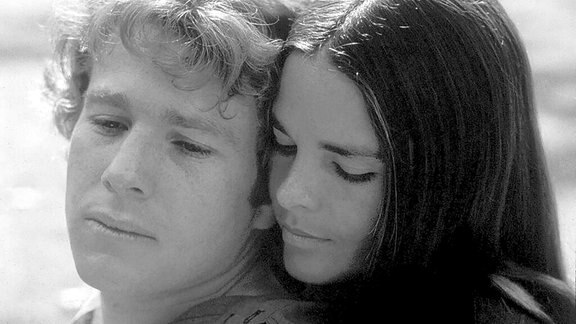 Ryan O Neal und Filmpartnerin Jennifer Cavalleri im Film «Love Story»