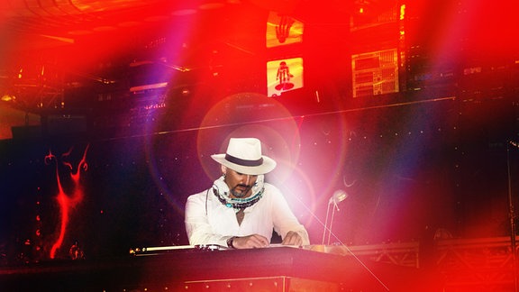 DJ Gigi Agostino