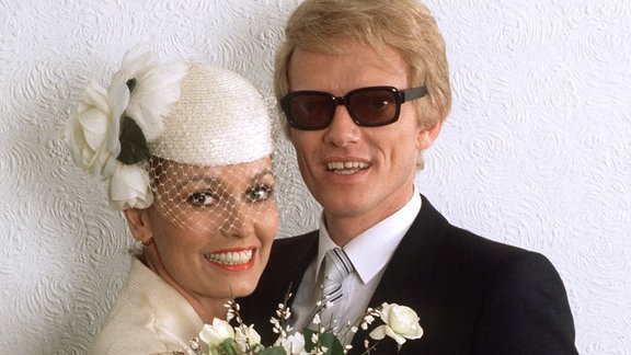 Das Hochzeitsfoto von damals: Heino und Hannelore nach ihrer Trauung am 3.4.1979 im Rathaus von Bad Münstereifel.