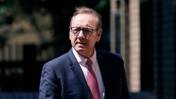 Kevin Spacey im Anzug