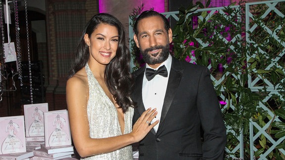 Model Rebecca Mir und Taenzer Massimo Sinató als Gast bei der Buch Vorstellung von Wedding und Eventplanerin Nadine Metgenberg