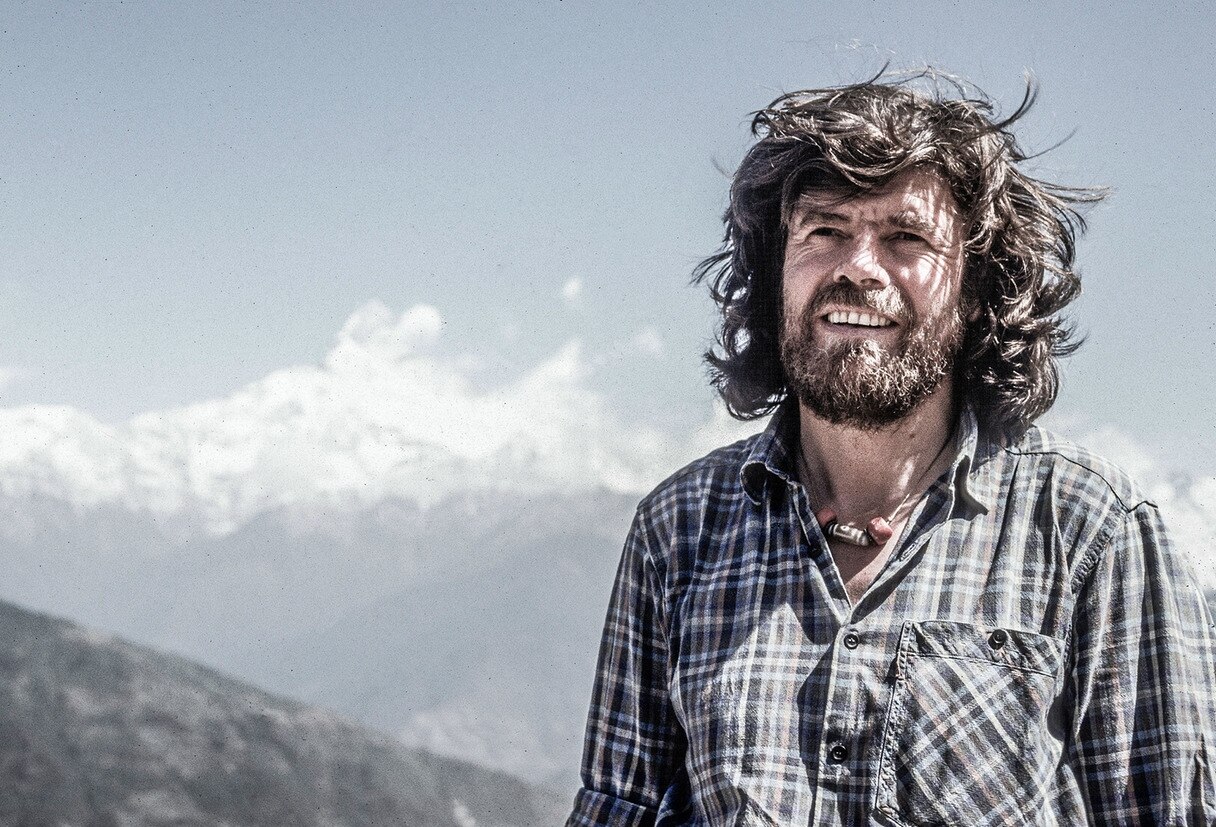 Reinhold Messner Extrembergsteiger beim Trekking in Nepal, 1993