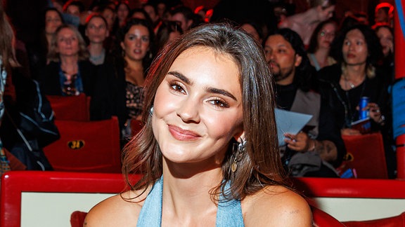 Stefanie Giesinger beim ABOUT YOU Fashion Circus während der Berlin Fashion Week