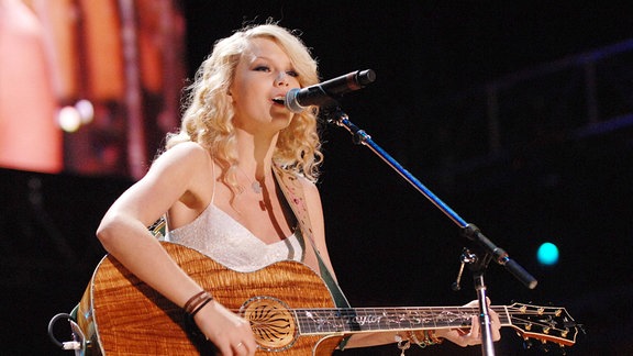 Taylor Swift, 2007
