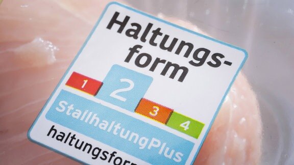 Tierwohllabel der Initiative Tierwohl auf der Verpackung von Fleisch