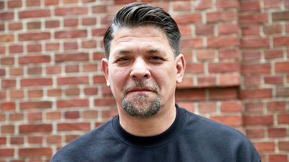 Tim Mälzer, Koch und Autor, steht vor dem Restaurant «Bullerei» anlässlich eines Interviews.