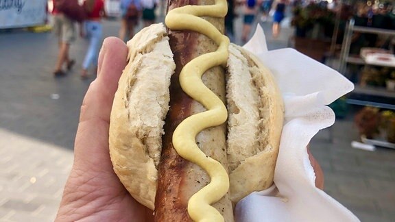 Bratwurst in Brötchen