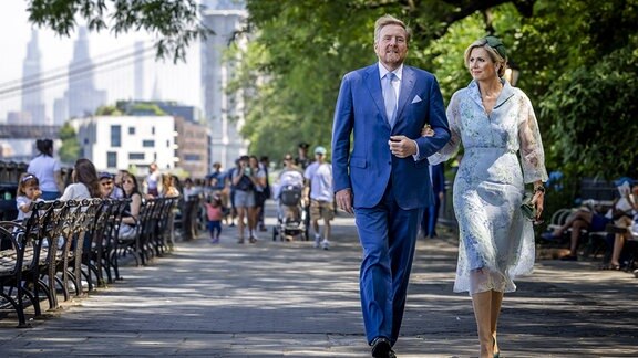 Königin Maxima und König Willem-Alexander bei einem Spaziergang an der Brooklyn Heights Promenade im Rahmen des Arbeitsbesuchs des niederländischen Königspaares in den USA,